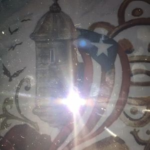 Meet your Posher, Elian